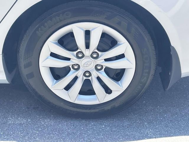 Used 2013 Hyundai Sonata GLS FWD image 5