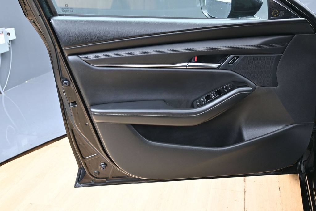 Used 2025 MAZDA MAZDA3 s FWD image 17