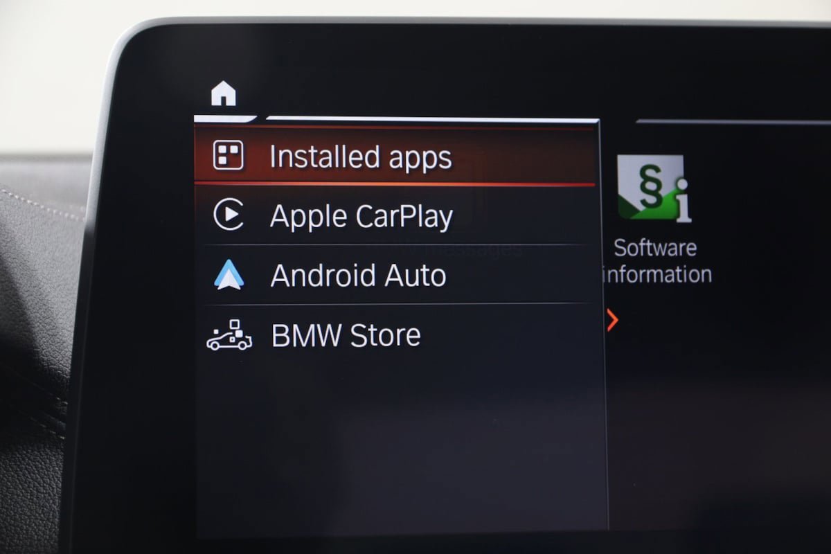 Used 2023 BMW M550i xDrive image 43