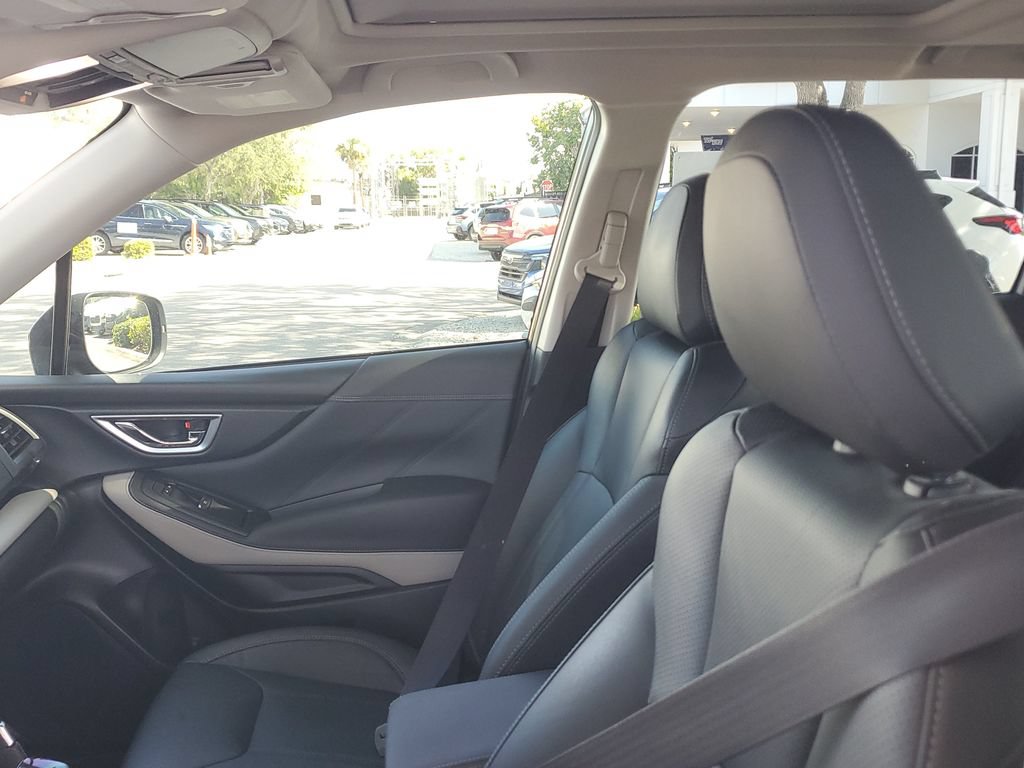 Used 2024 Subaru Forester Limited AWD/4WD image 21