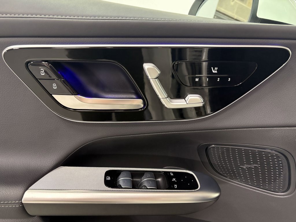 Used 2025 Mercedes-Benz GLC 350e 4MATIC w/ AMG Line image 6