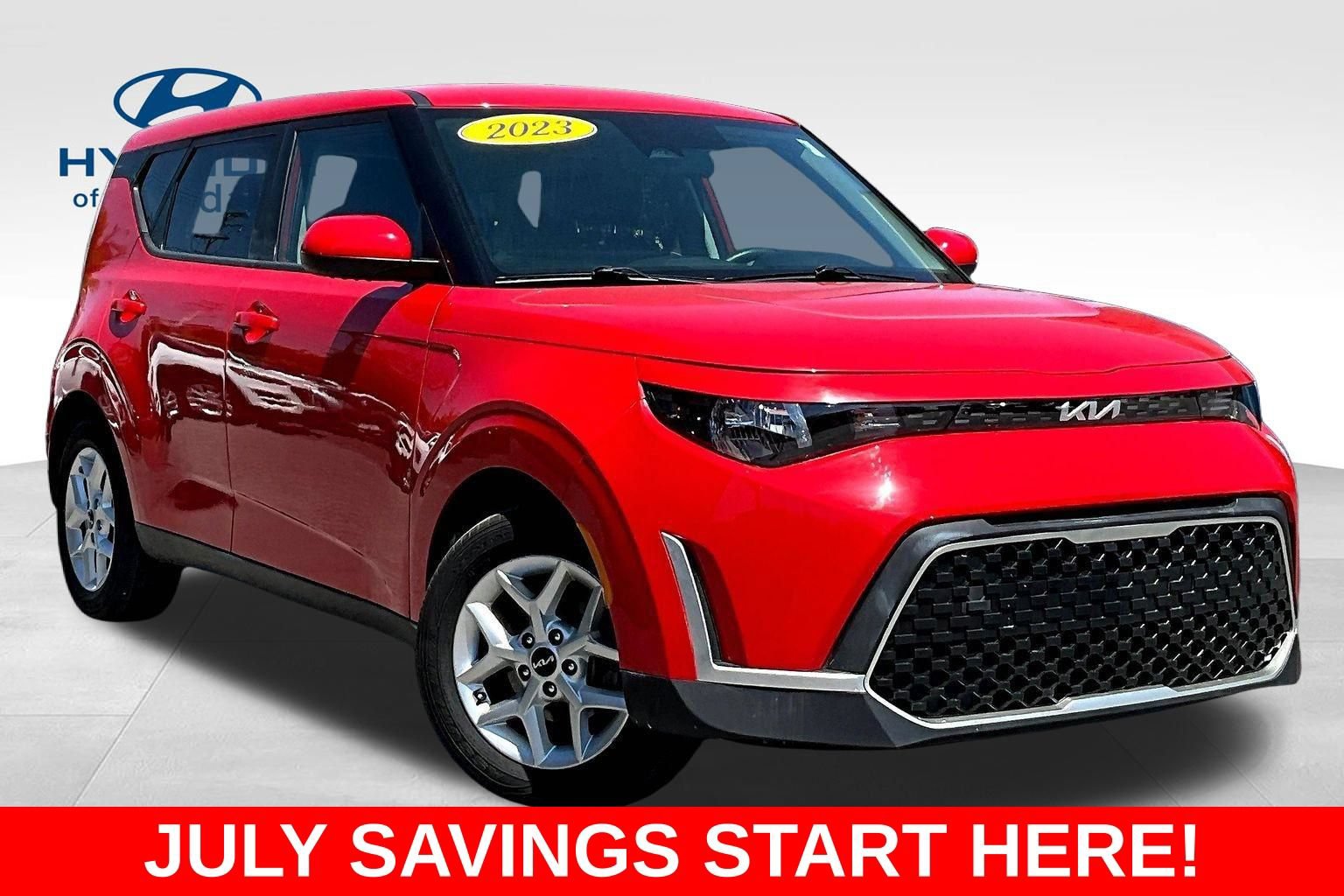 Used 2023 Kia Soul LX w/ LX Technology Package FWD image 3