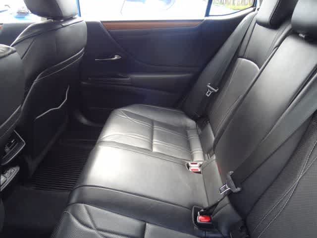 Used 2020 Lexus ES 300h w/ Accessory Package FWD image 8