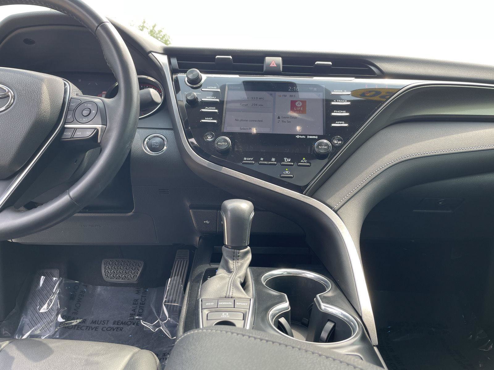 Used 2020 Toyota Camry XSE FWD image 26