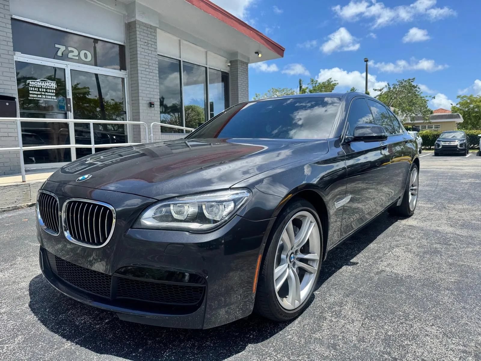 Used 2015 BMW 750i RWD image 1