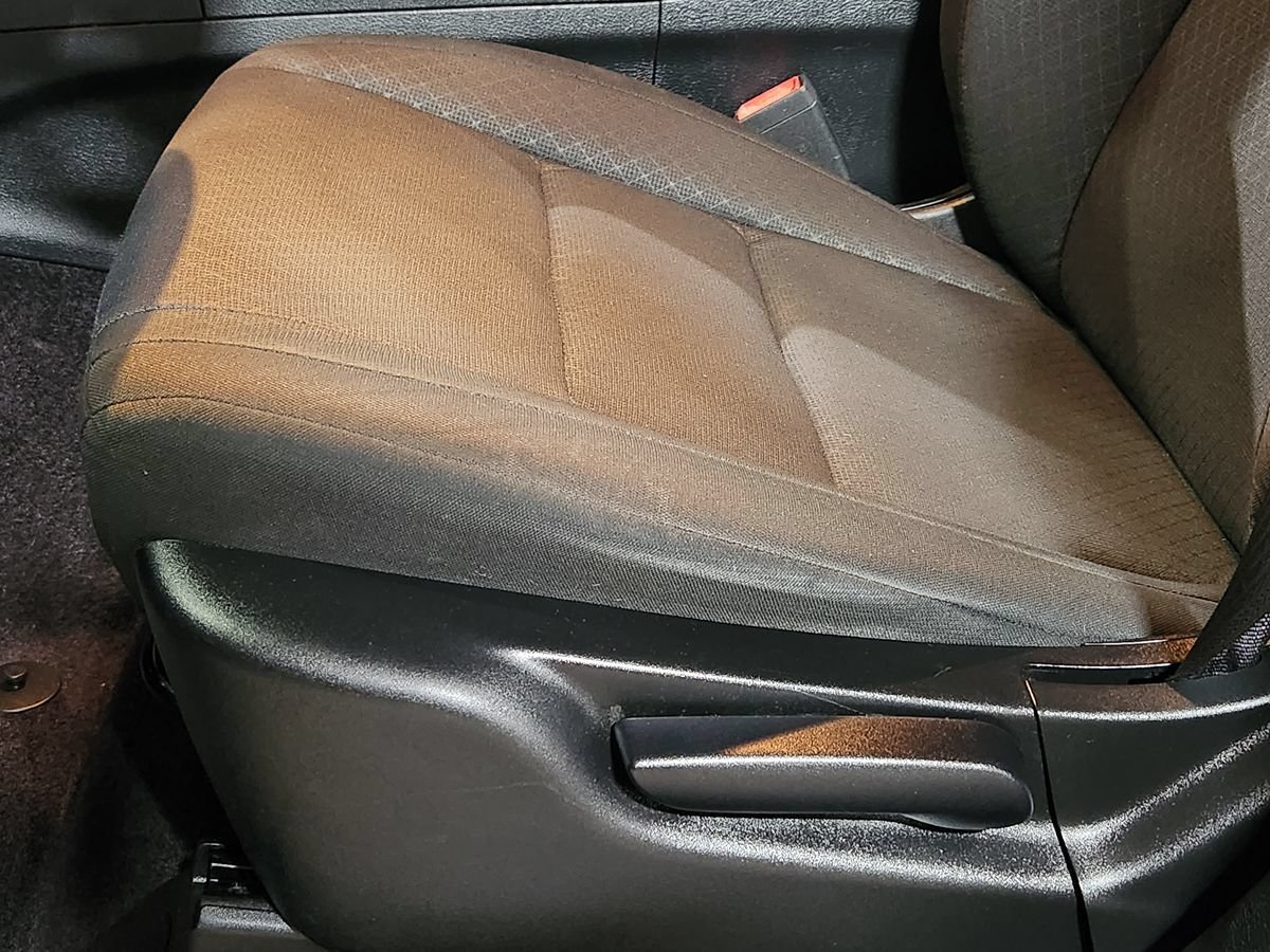 Used 2019 Jeep Grand Cherokee Laredo RWD image 43