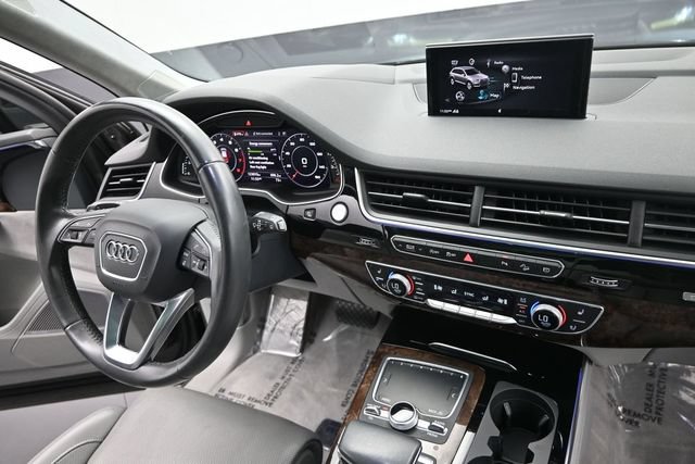 Used 2018 Audi Q7 3.0T Prestige AWD/4WD image 16