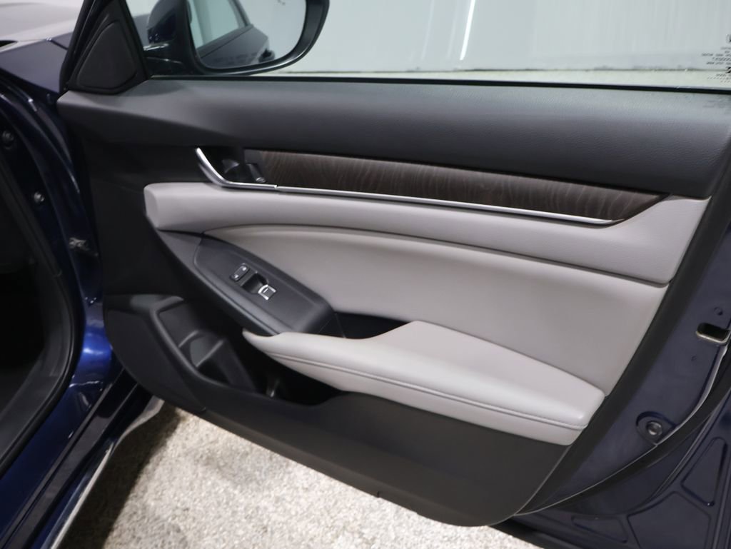Used 2019 Honda Accord EX image 25
