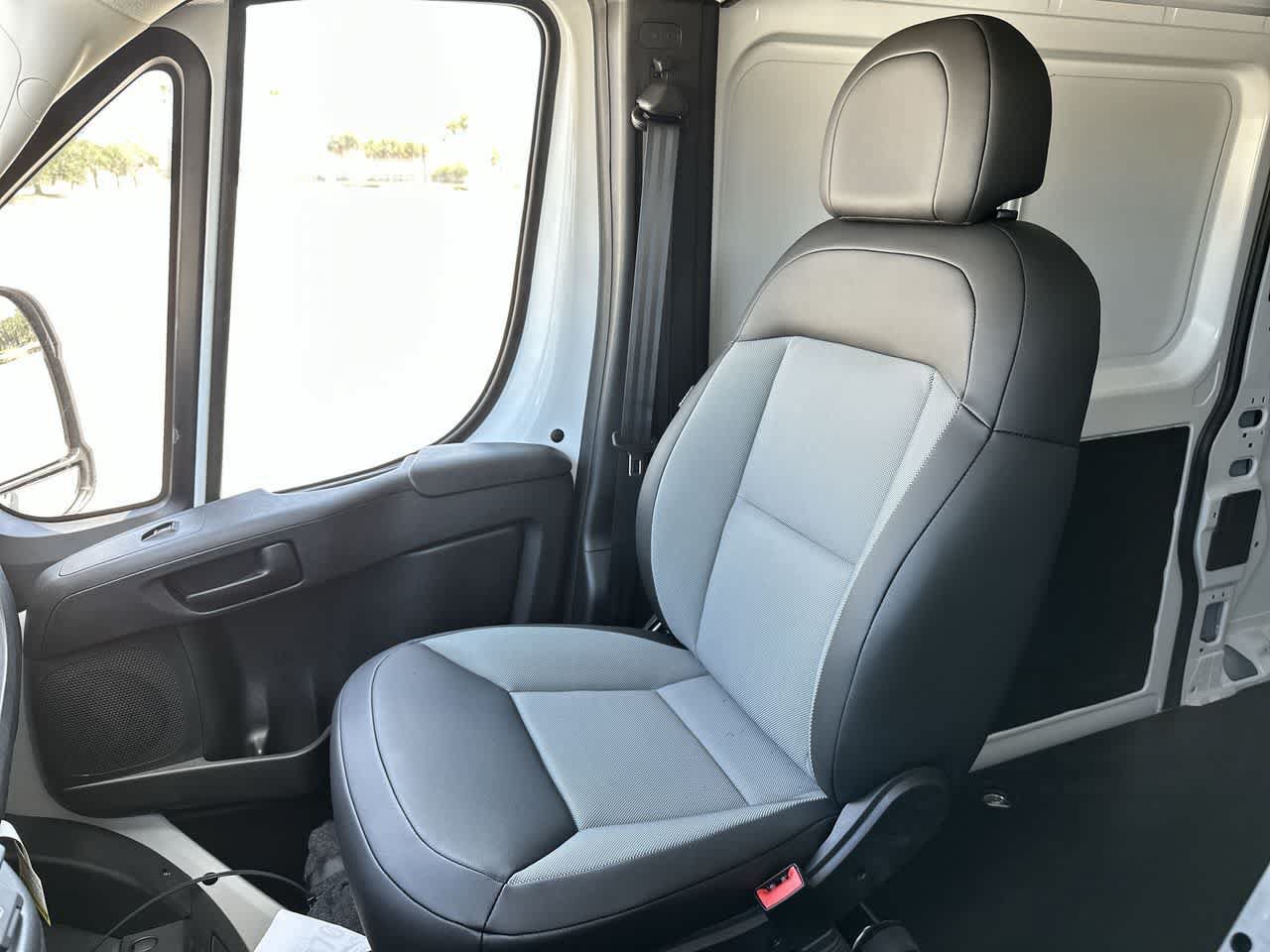New 2026 RAM ProMaster 3500 w/ Premium Convenience Group FWD image 19