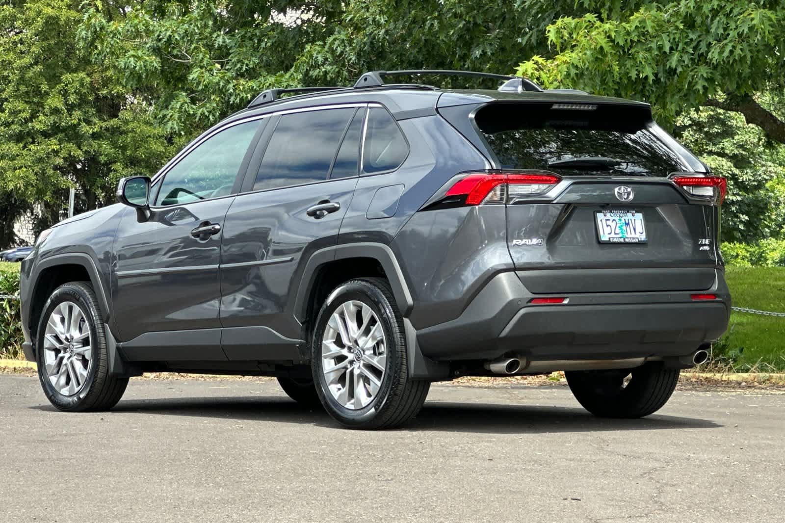 Used 2025 Toyota RAV4 XLE Premium w/ Weather Package AWD/4WD image 6