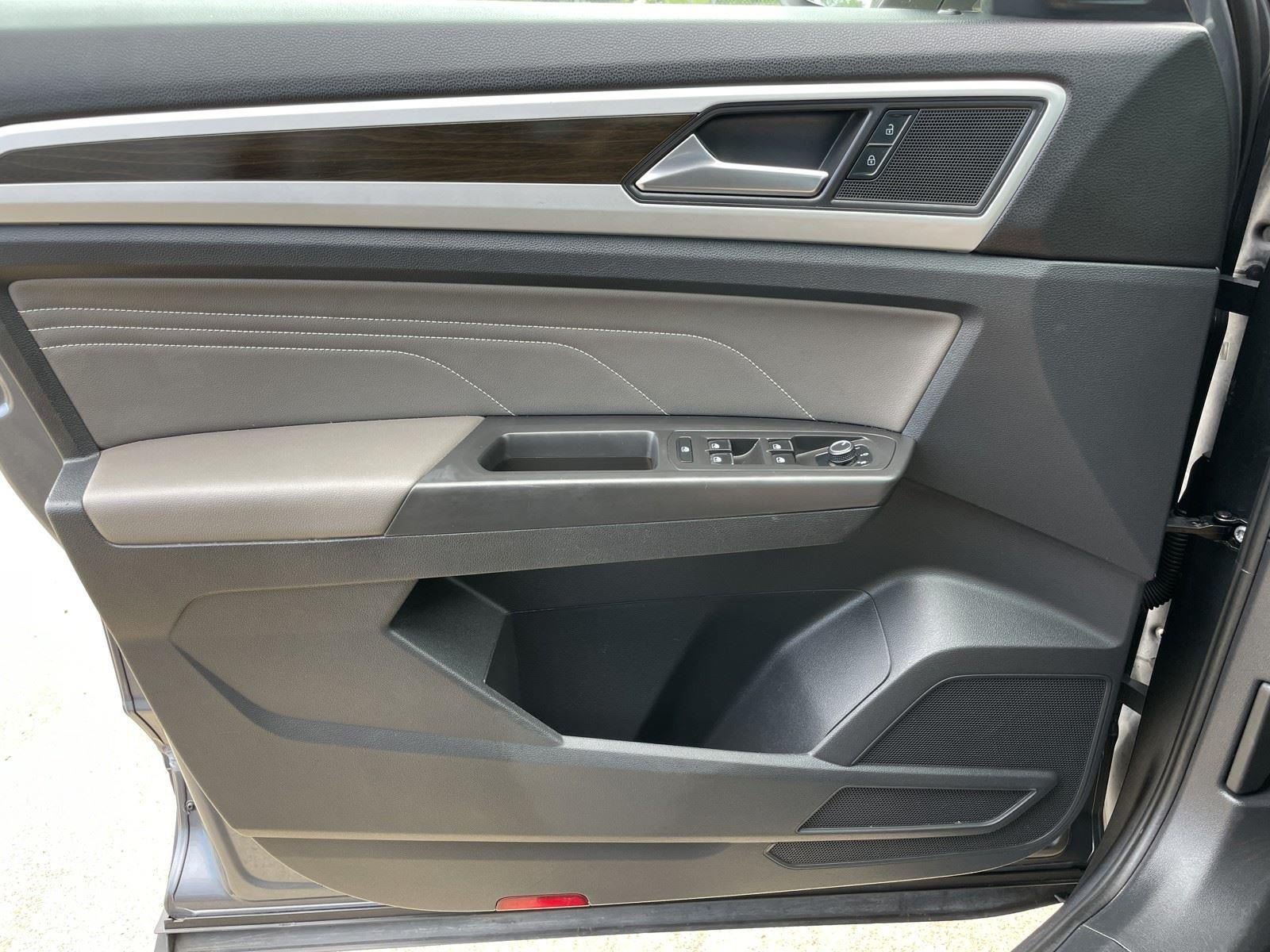 Used 2022 Volkswagen Atlas SE FWD image 34