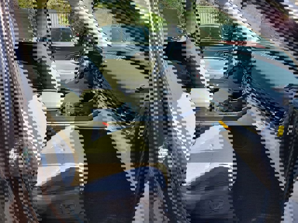 New 2026 Kia Carnival SX FWD image 7