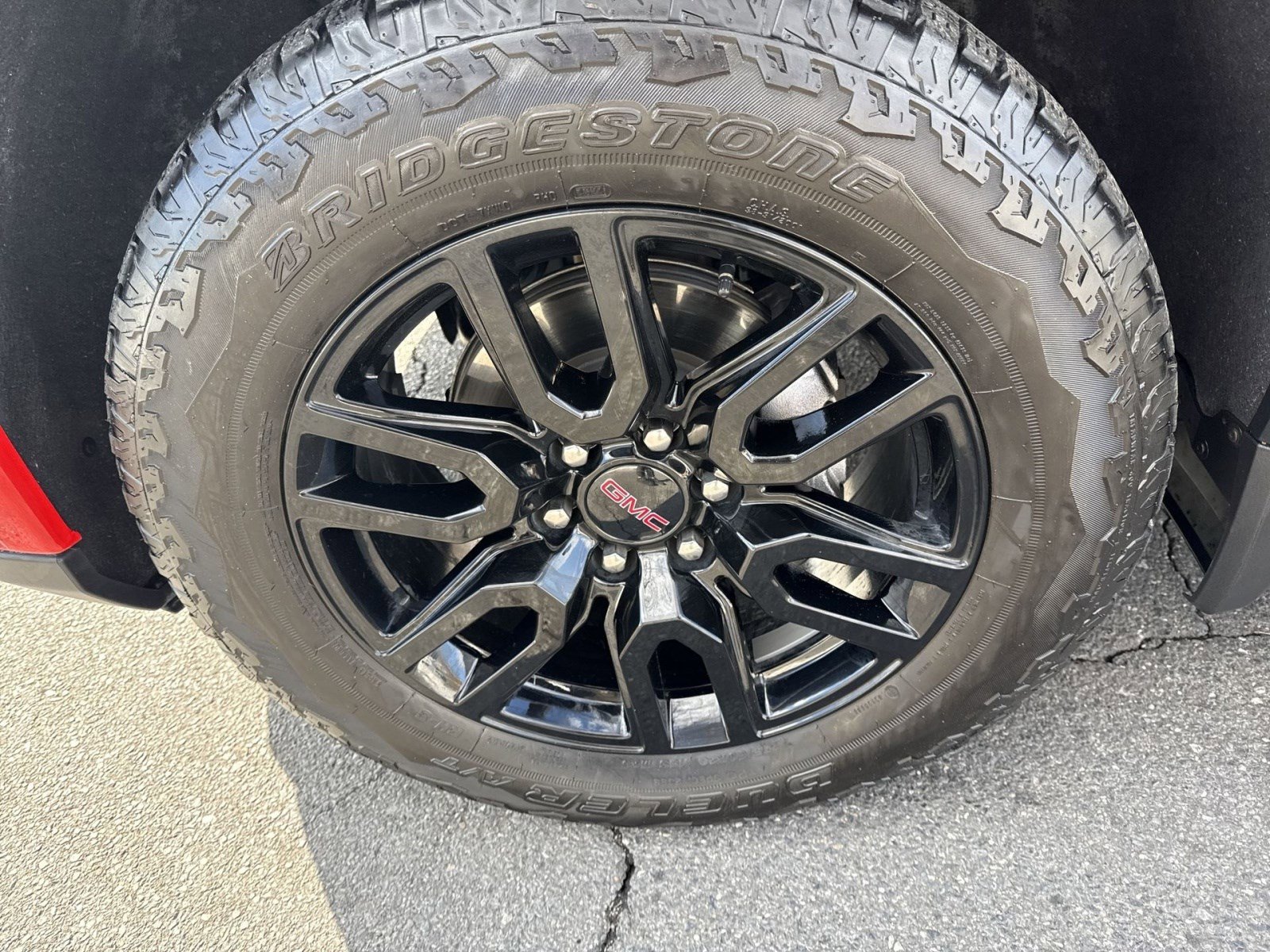 Used 2025 GMC Sierra 1500 Elevation image 12