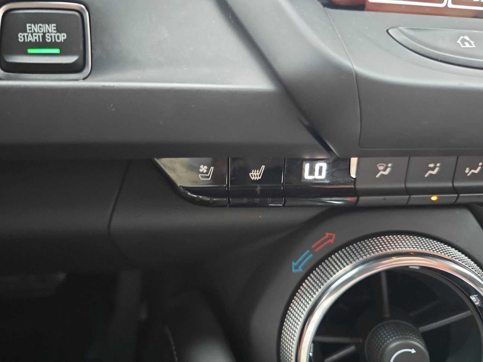 Used 2018 Chevrolet Camaro SS RWD image 17