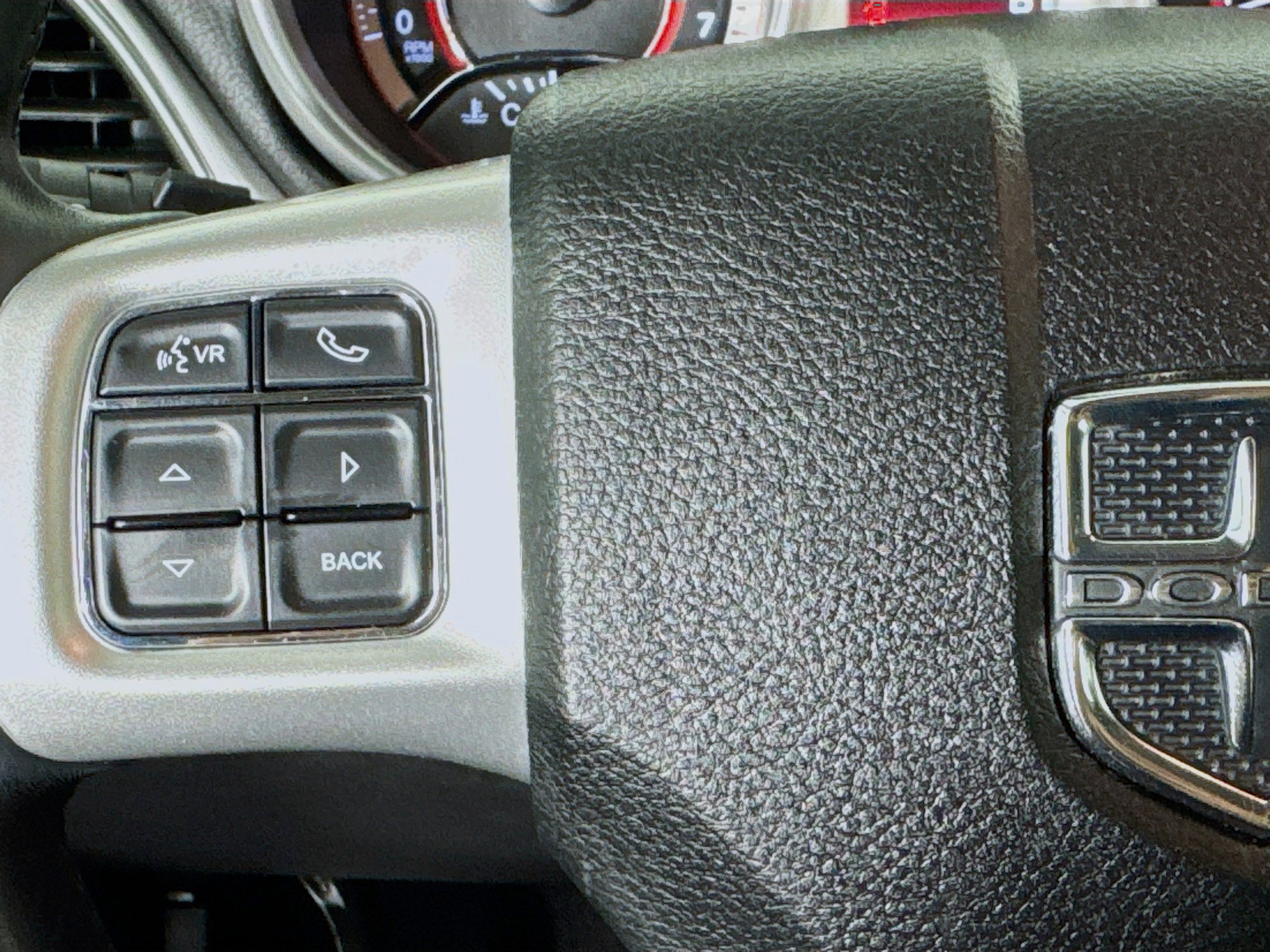 Used 2020 Dodge Journey SE w/ SE Popular Equipment Group image 13