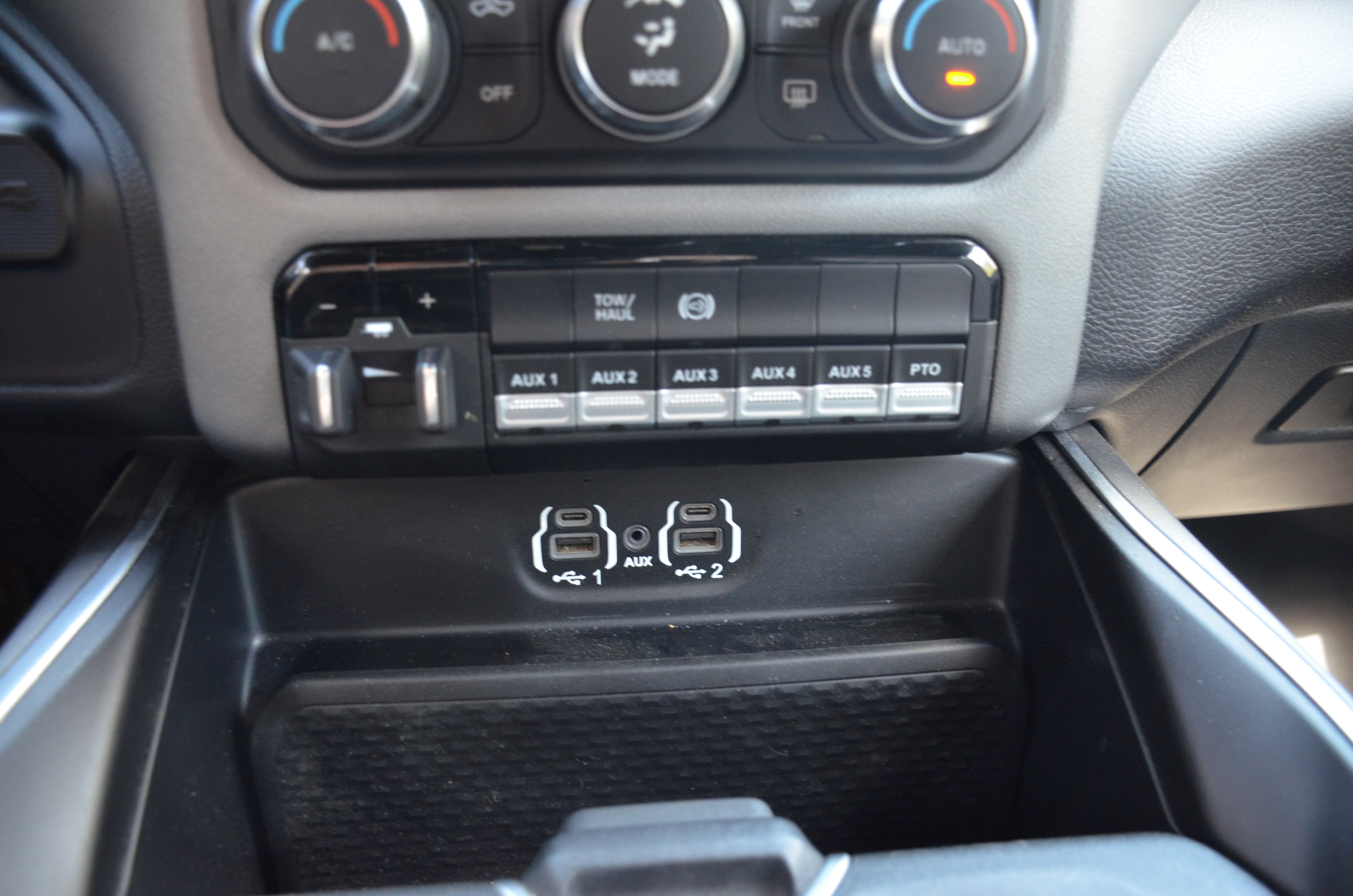 Used 2024 RAM 4500 SLT w/ Quick Order Package 2YG SLT AWD/4WD image 58