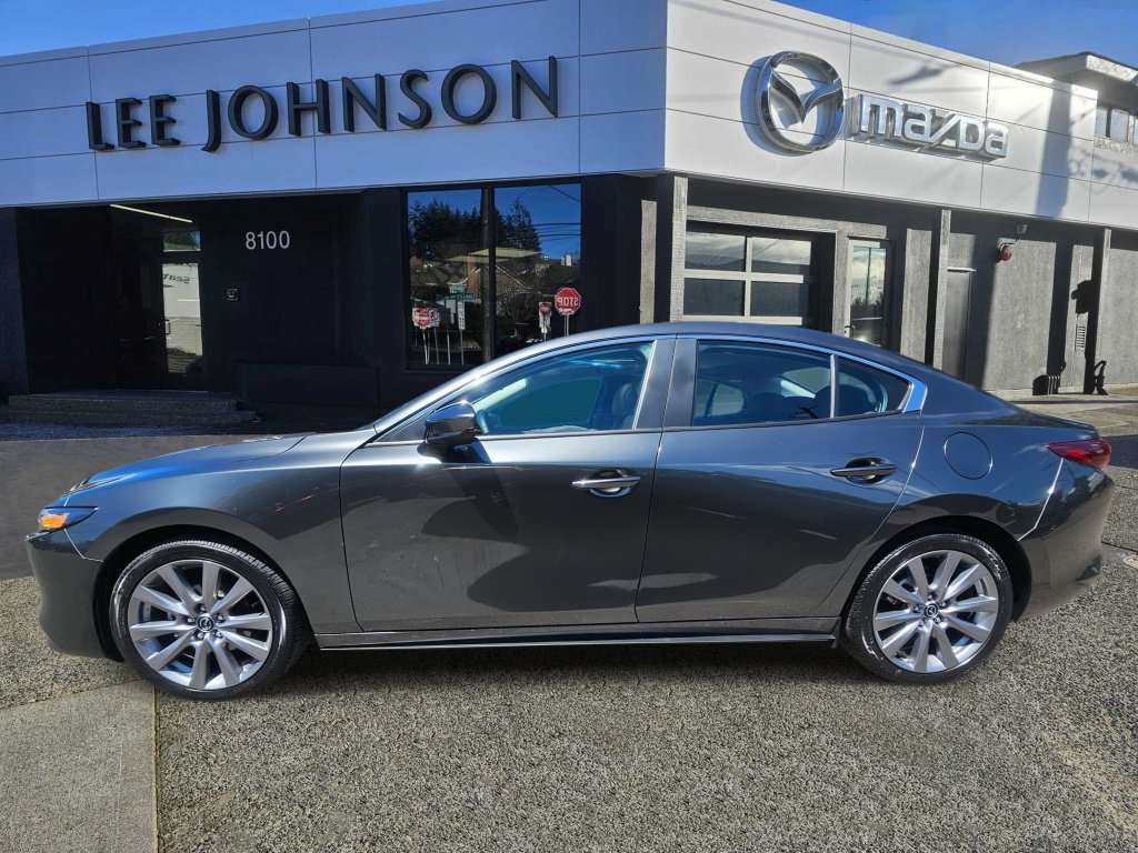 Used 2025 MAZDA MAZDA3 s FWD image 2