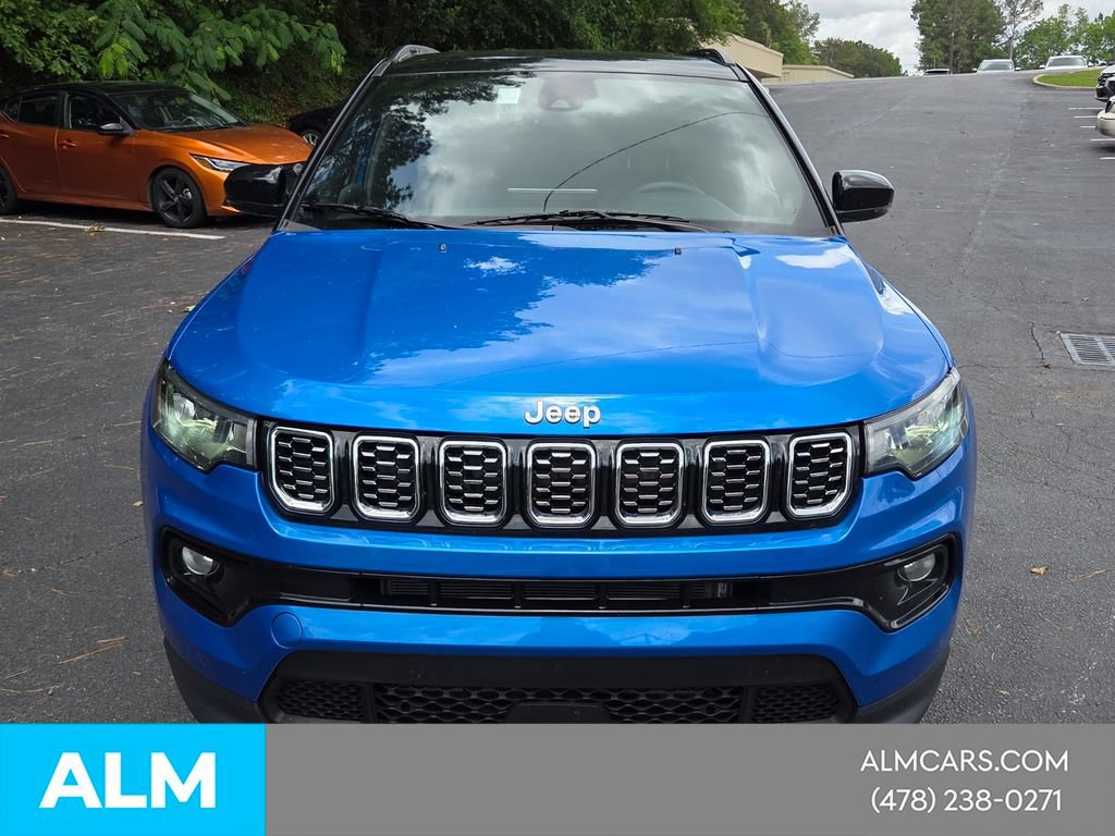 Used 2025 Jeep Compass Limited AWD/4WD image 11