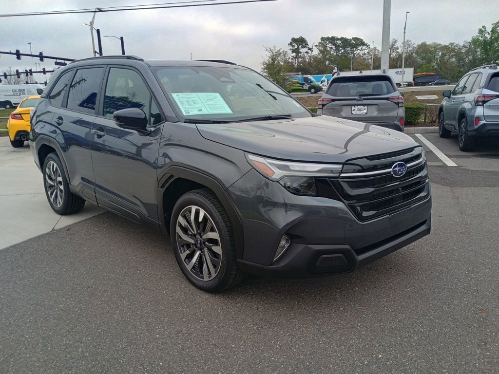 Used 2025 Subaru Forester Touring image 3