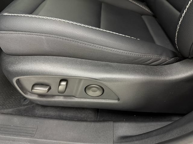 Used 2026 GMC Terrain Denali AWD/4WD image 26