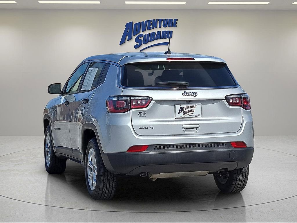 Used 2025 Jeep Compass Sport image 5