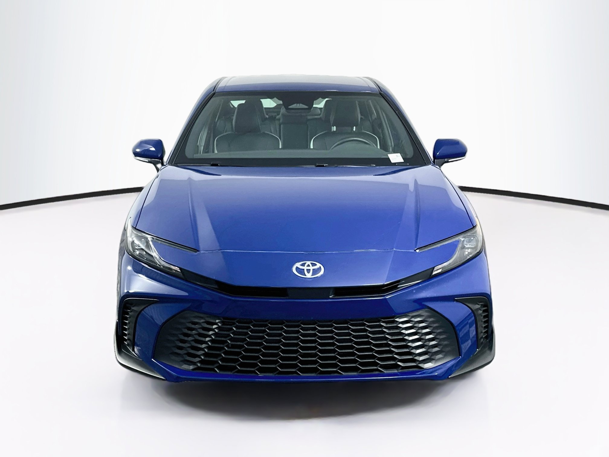 Used 2026 Toyota Camry SE FWD image 2