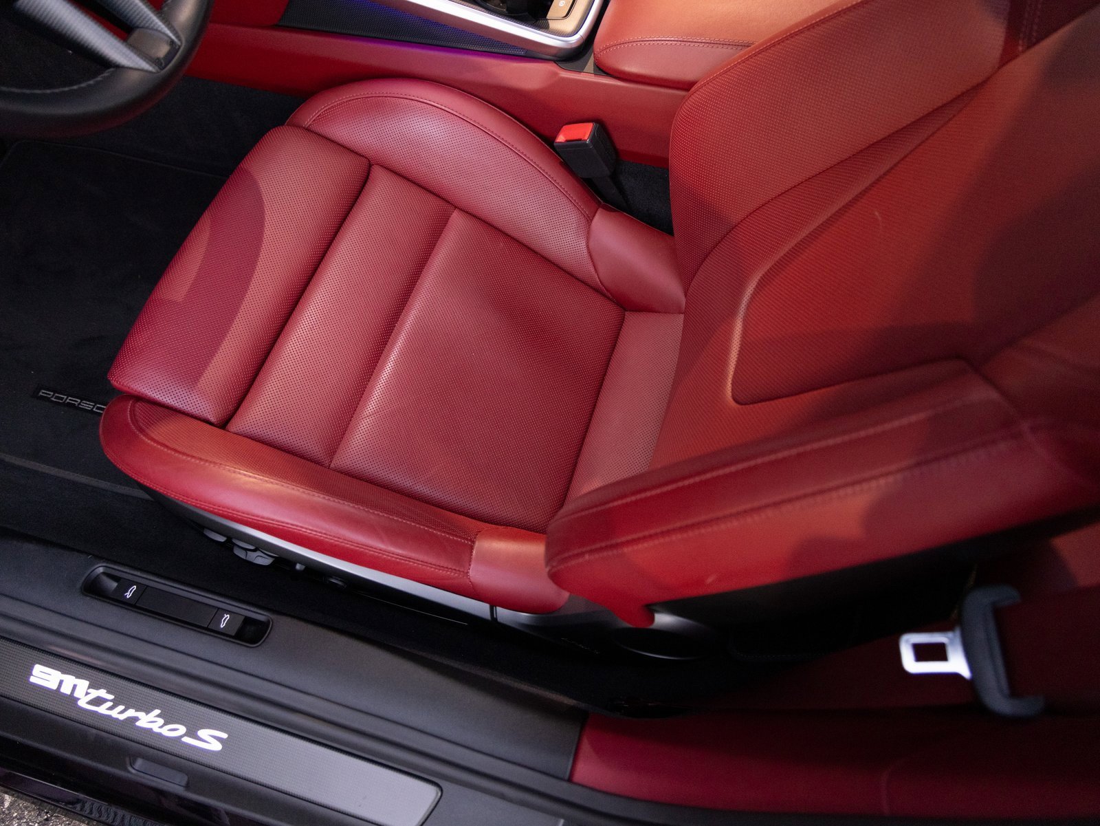 Used 2021 Porsche 911 Turbo S image 23