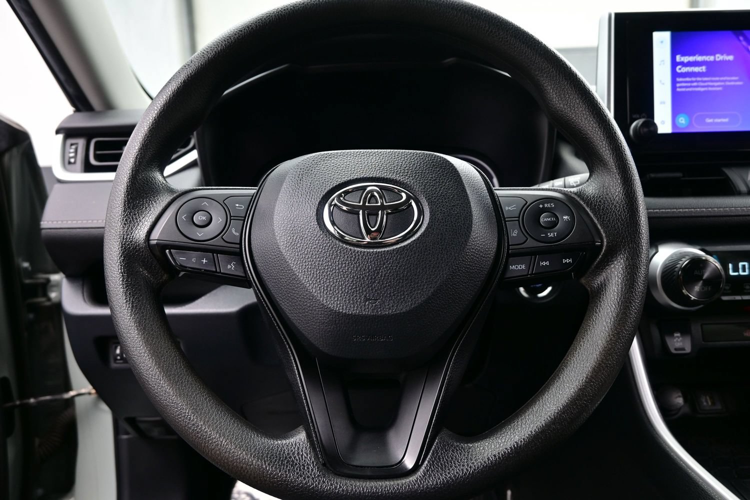 Used 2023 Toyota RAV4 XLE AWD/4WD image 23
