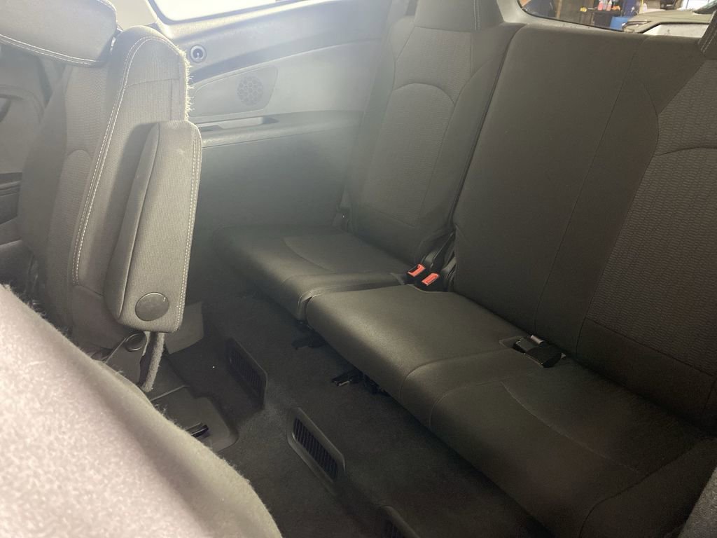 Used 2016 Chevrolet Traverse LT w/ Traveler's Package image 26