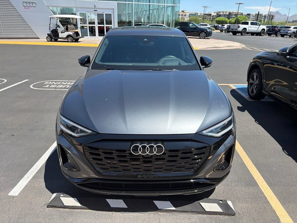 Used 2024 Audi SQ8 e-tron Prestige AWD/4WD image 2