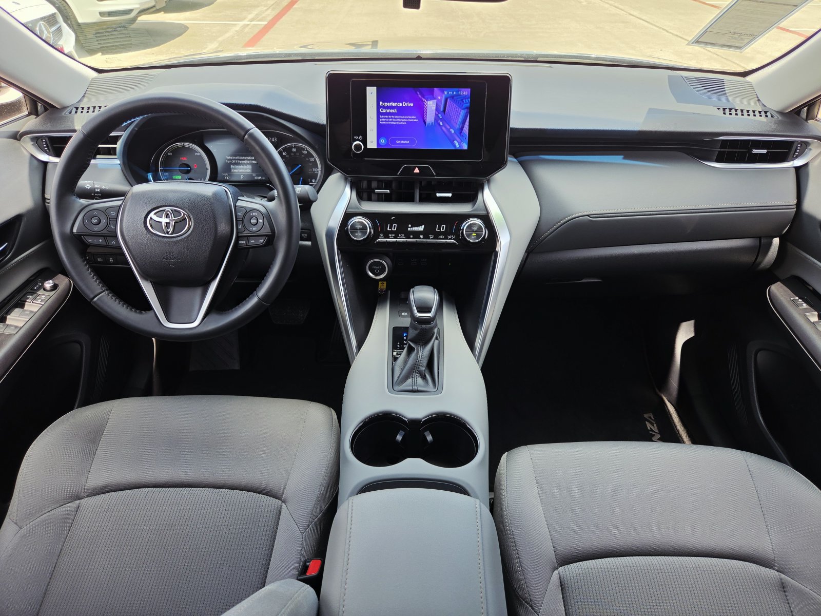 Used 2024 Toyota Venza LE AWD/4WD image 11