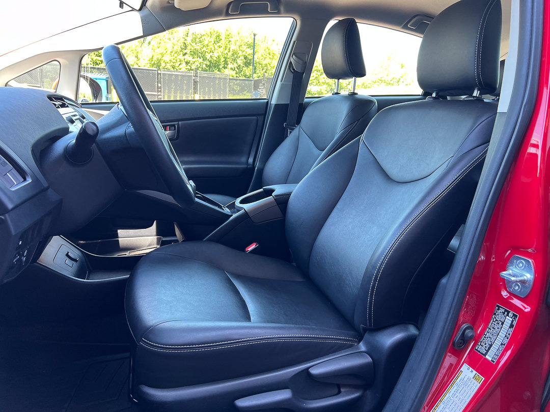 Used 2015 Toyota Prius Persona Series FWD image 13