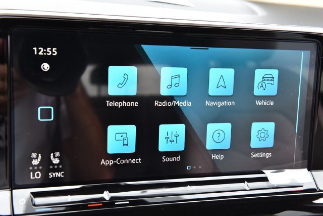 New 2026 Volkswagen Atlas SE FWD image 13