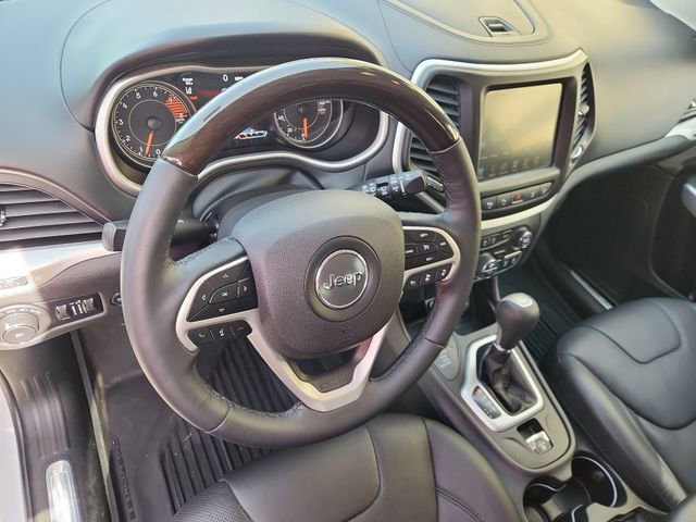 Used 2018 Jeep Cherokee Overland w/ Technology Group image 10