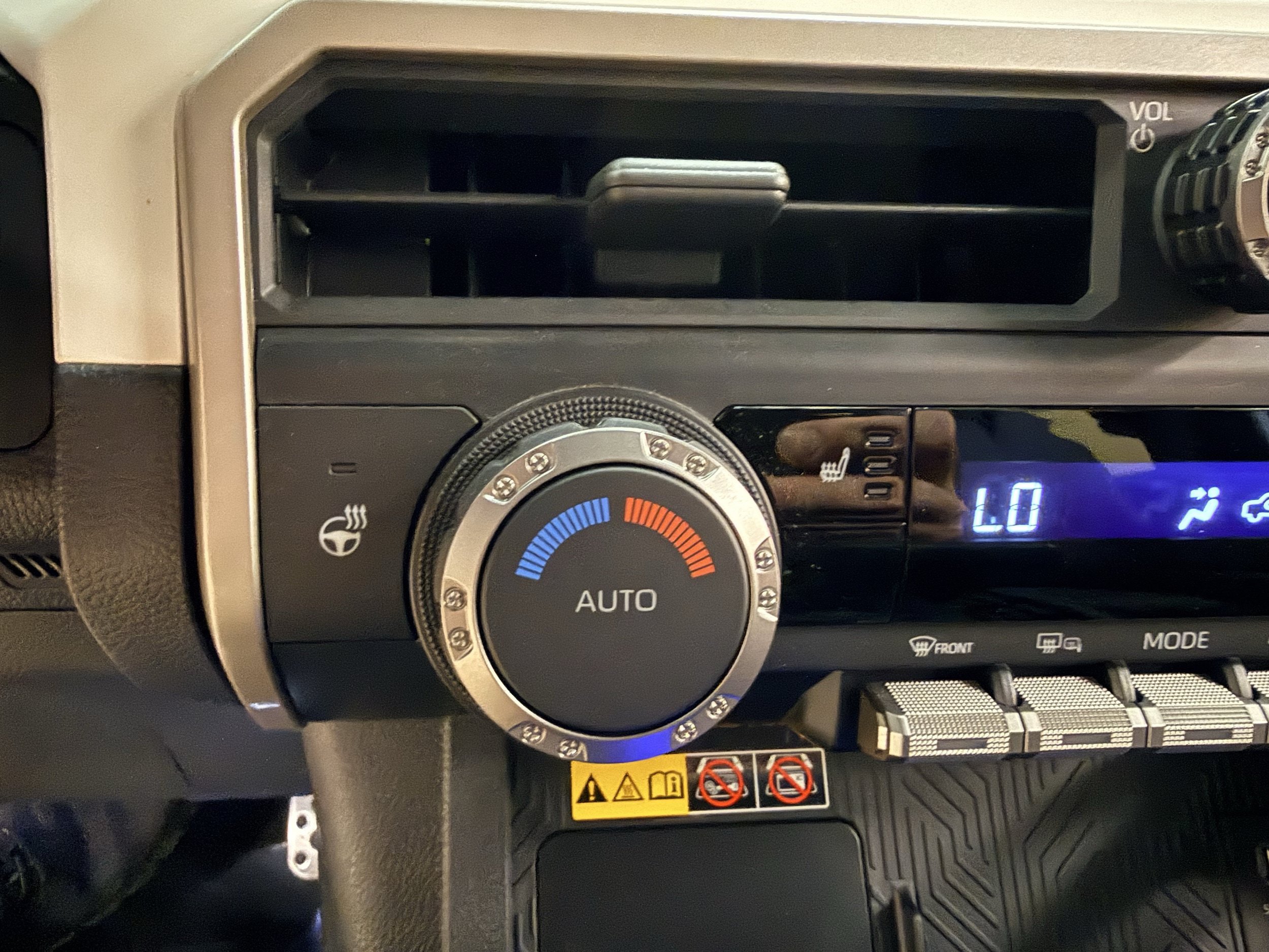 Used 2024 Toyota Tacoma TRD Sport w/ TRD Sport Upgrade Package AWD/4WD image 47