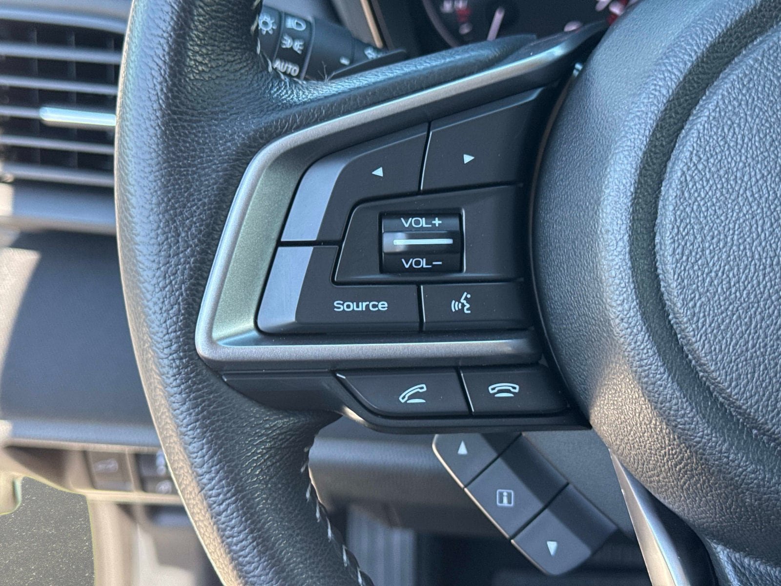 Used 2022 Subaru Outback Premium AWD/4WD image 30
