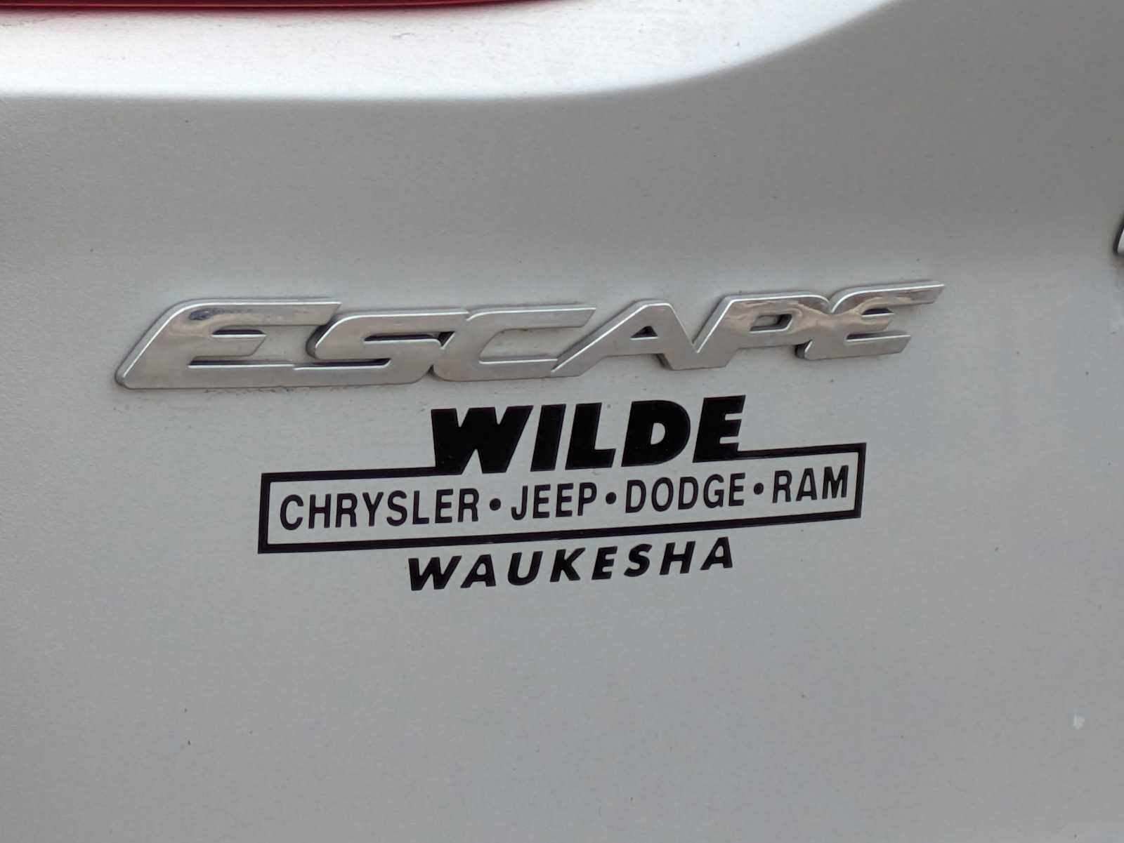 Used 2015 Ford Escape SE w/ Equipment Group 201A image 12