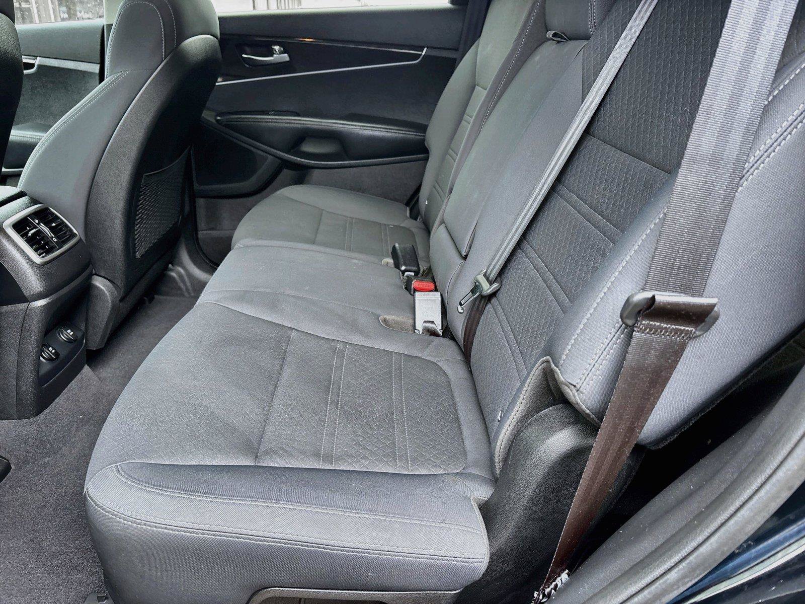 Used 2016 Kia Sorento FWD image 11