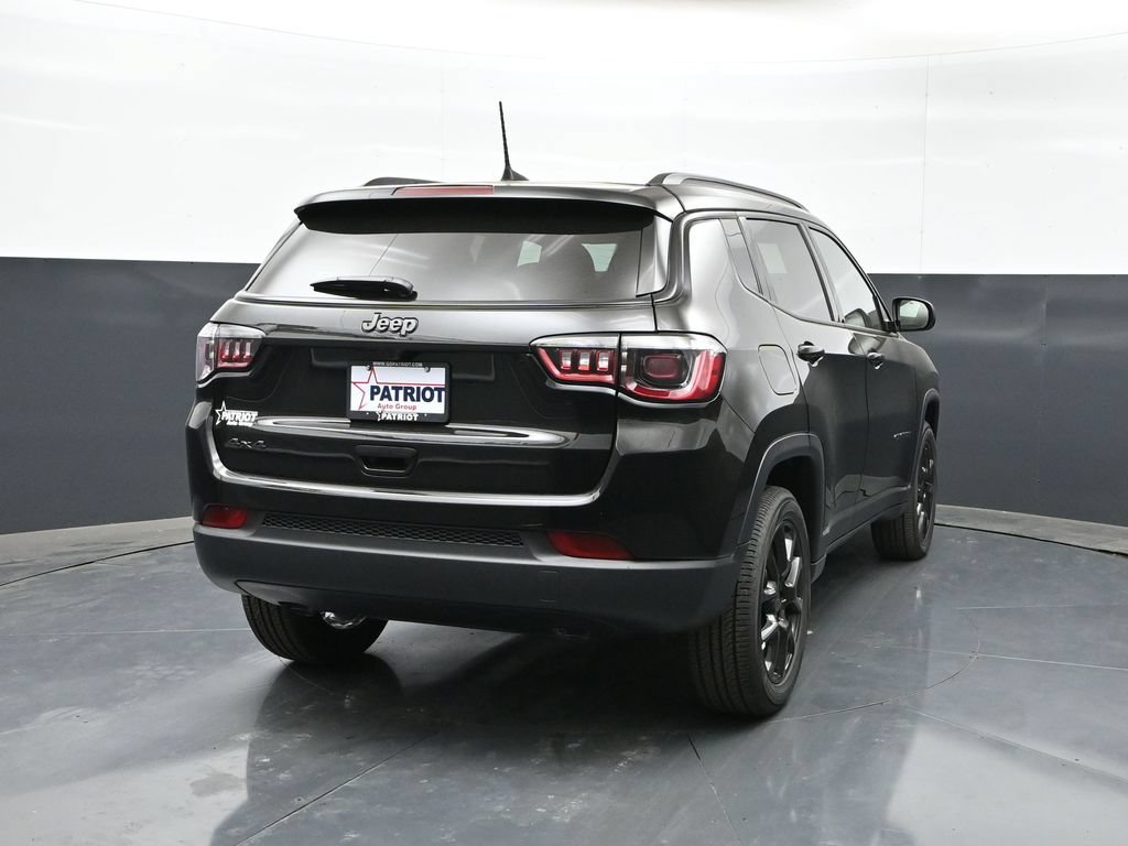 New 2026 Jeep Compass Latitude AWD/4WD image 24