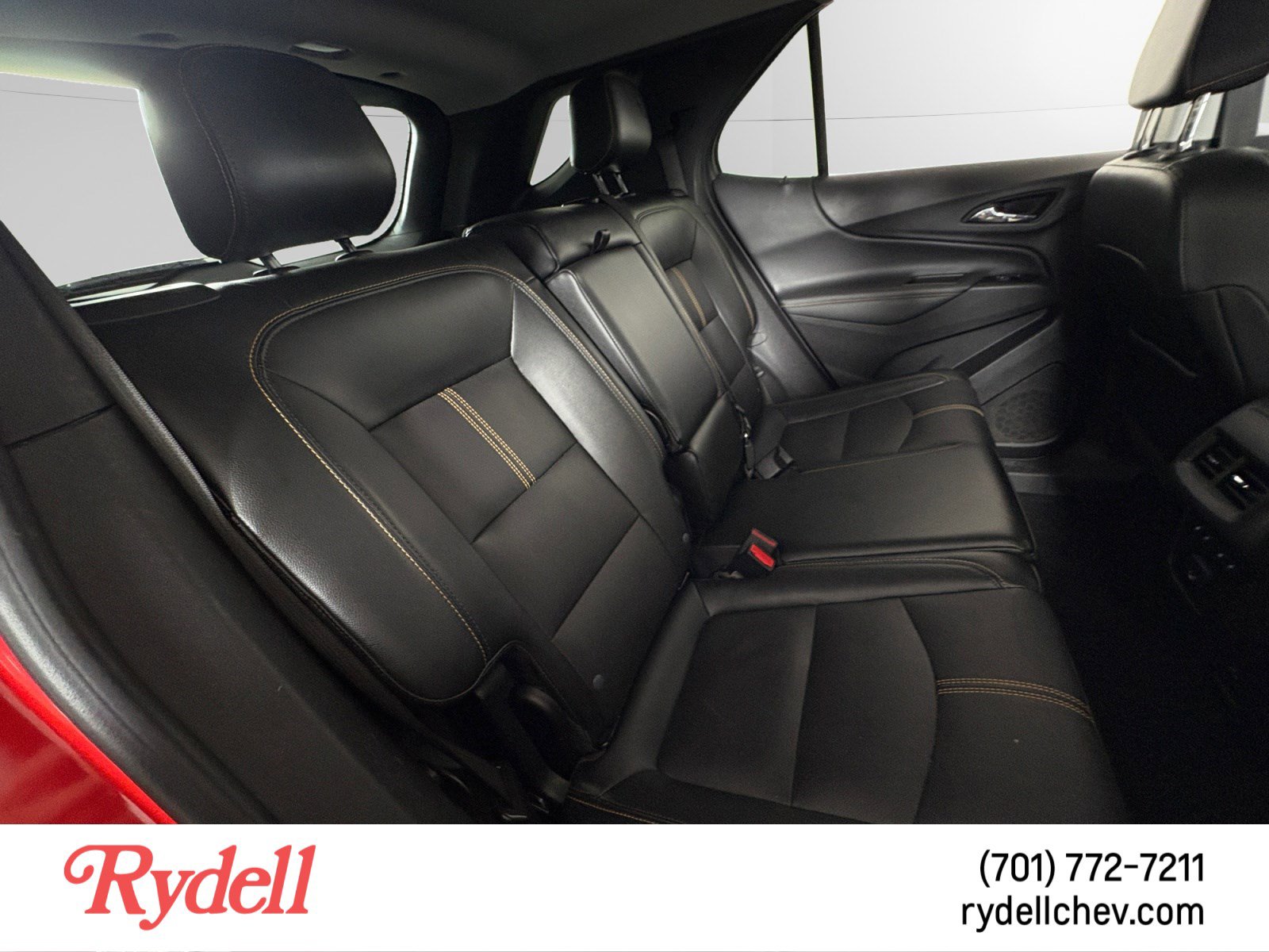 Used 2023 Chevrolet Equinox Premier image 17