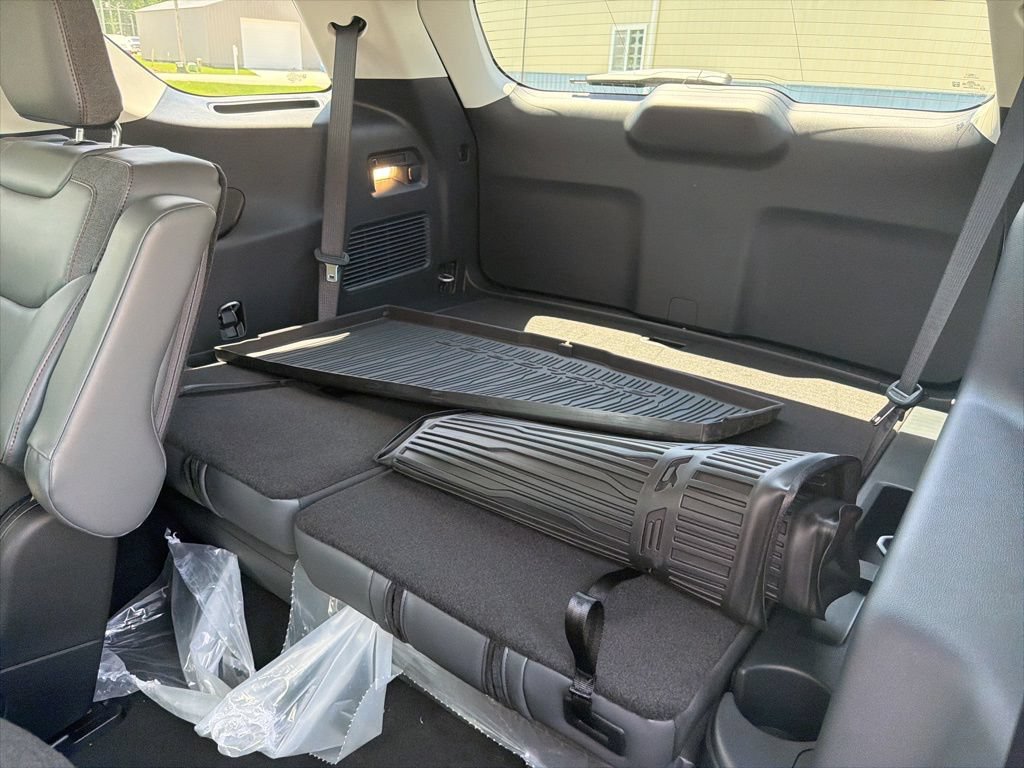 New 2026 Ford Explorer Active w/ Active Comfort Package AWD/4WD image 12
