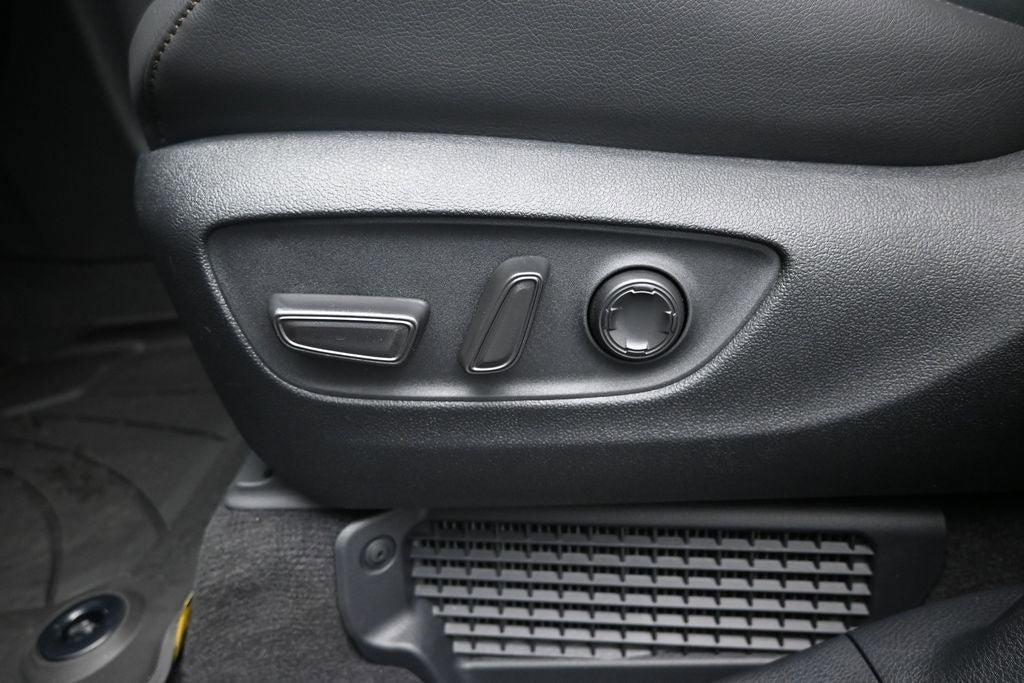 New 2026 Toyota Sienna Platinum AWD/4WD image 10