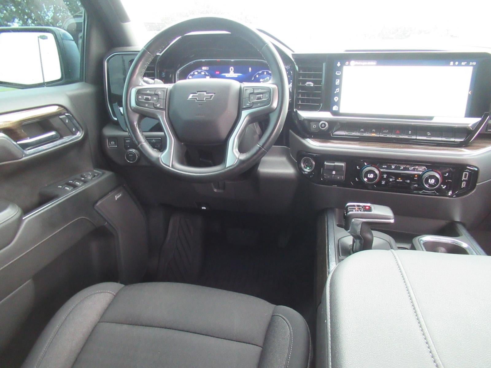 Used 2024 Chevrolet Silverado 1500 LT Trail Boss AWD/4WD image 15