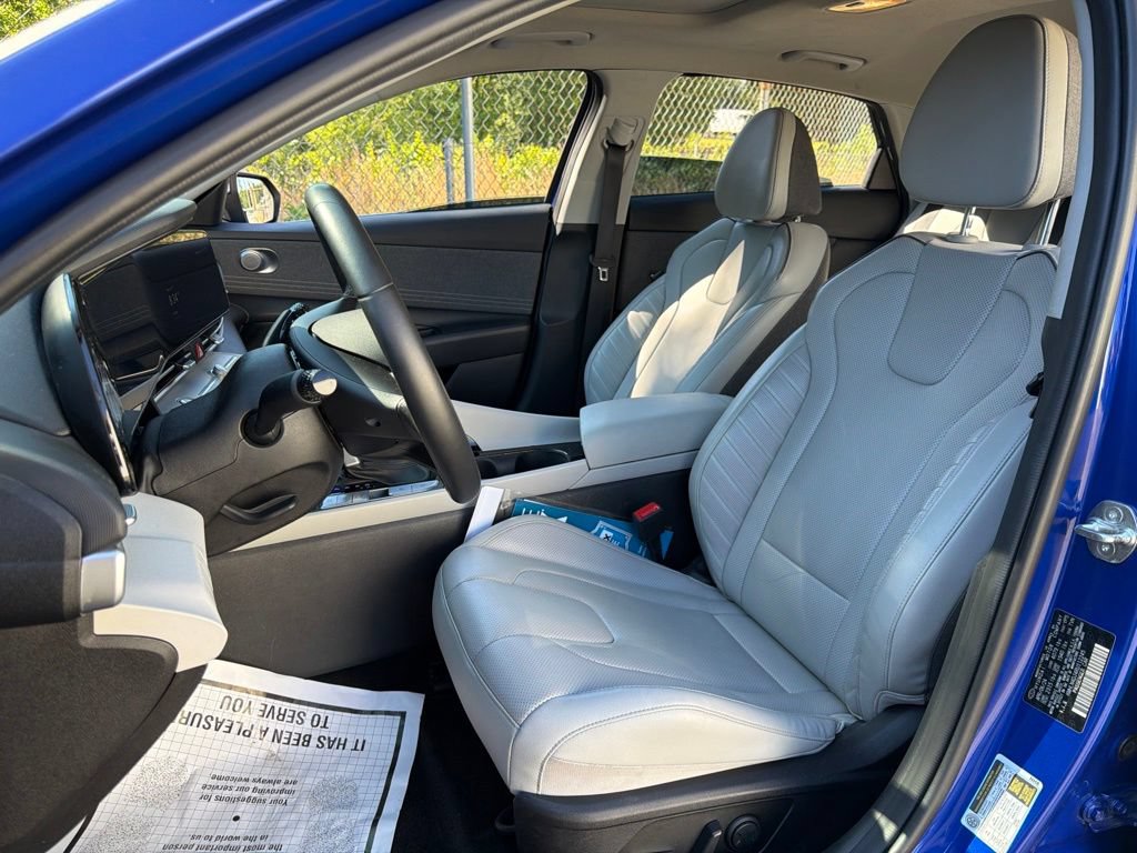 Used 2024 Hyundai Elantra Limited FWD image 22