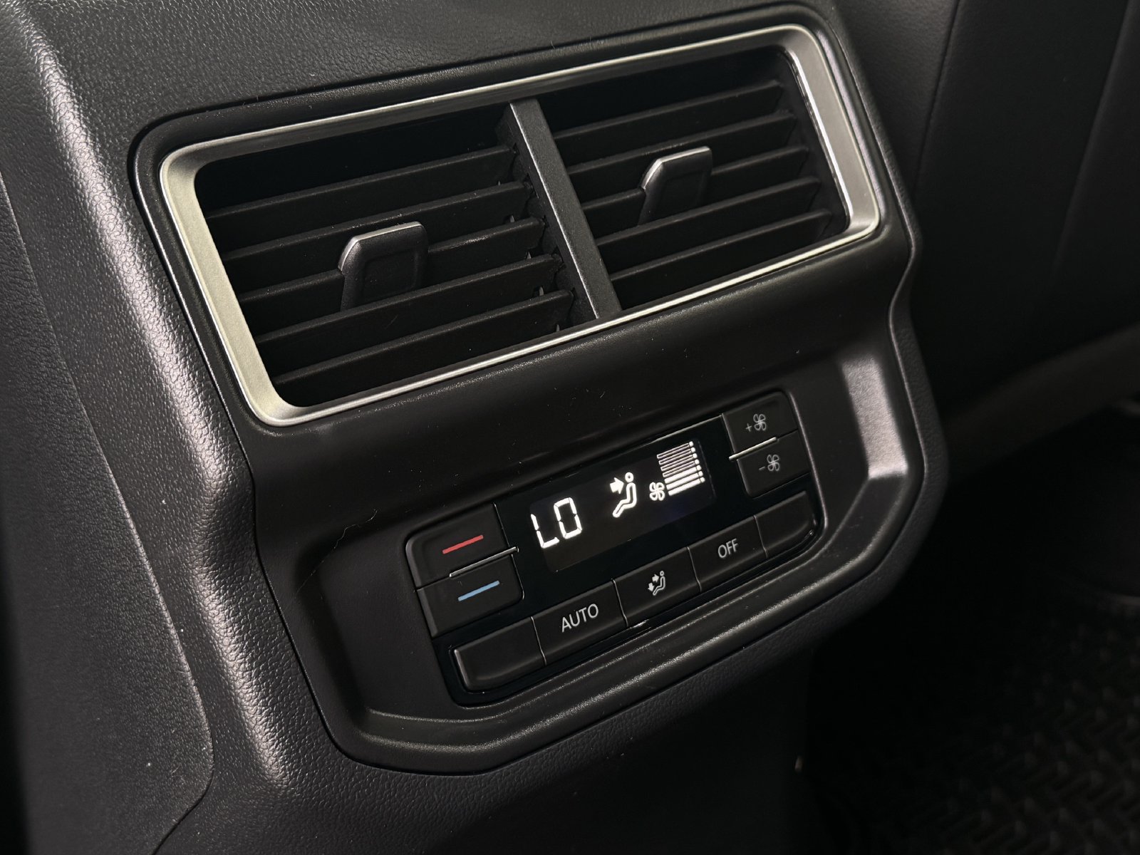 New 2026 Volkswagen Atlas SE FWD image 27