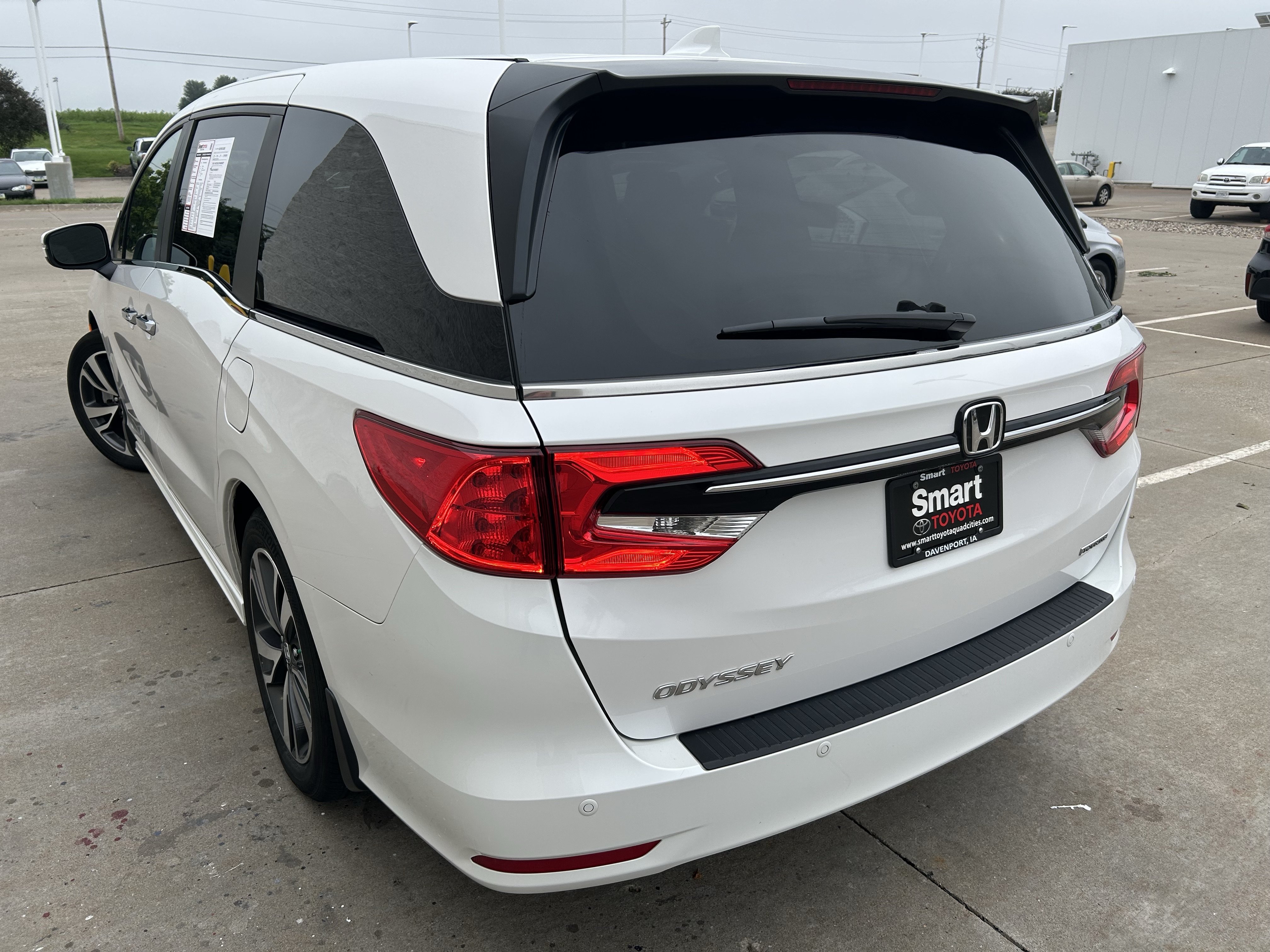 Used 2024 Honda Odyssey Touring image 4