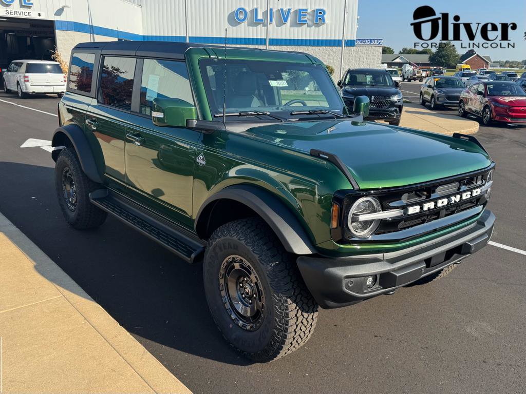 New 2025 Ford Bronco Outer Banks w/ Sasquatch Package image 1