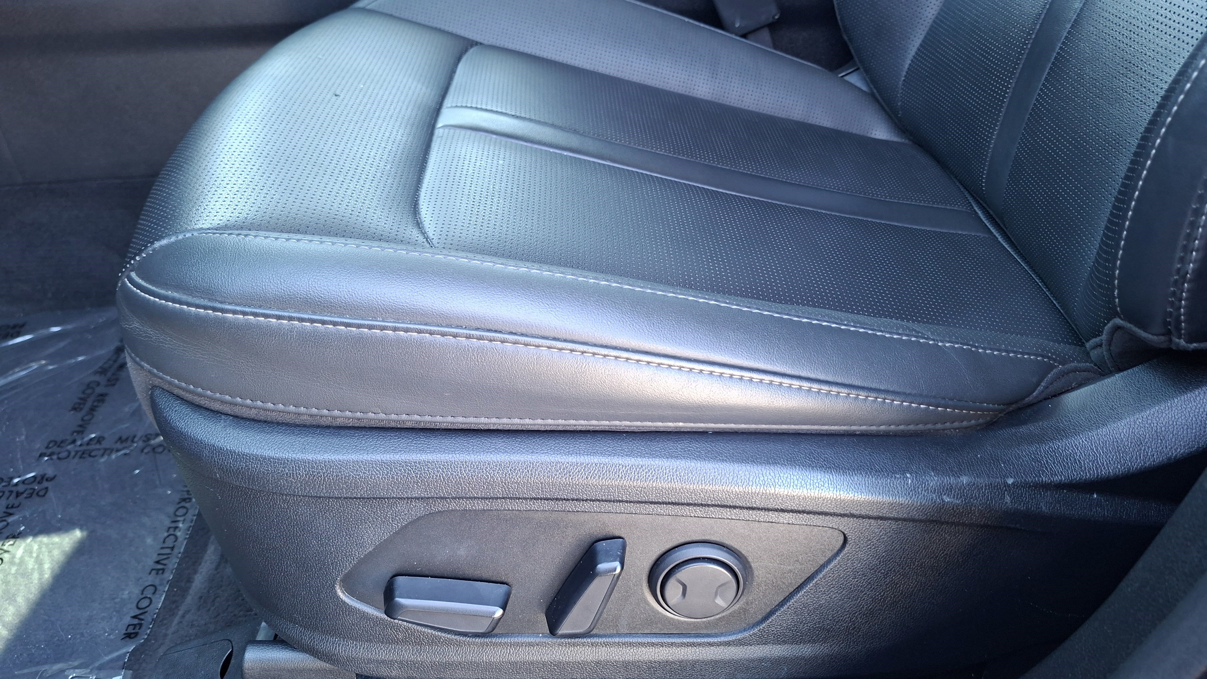 Used 2024 Kia Sorento S w/ Panoramic Sunroof Package image 18