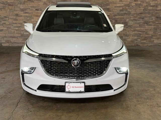 Used 2024 Buick Enclave Avenir w/ Avenir Technology Package AWD/4WD image 35