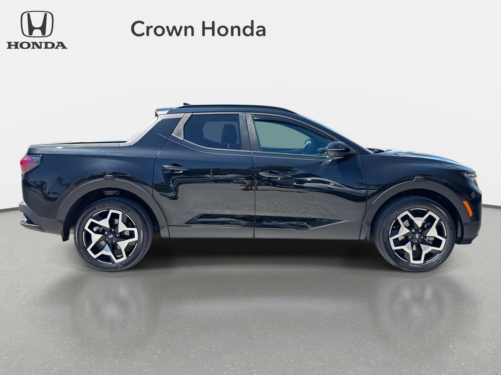 Used 2023 Hyundai Santa Cruz Limited w/ Cargo Package image 6